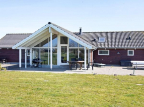 Four-Bedroom Holiday home in Idestrup 3 in Bogø By